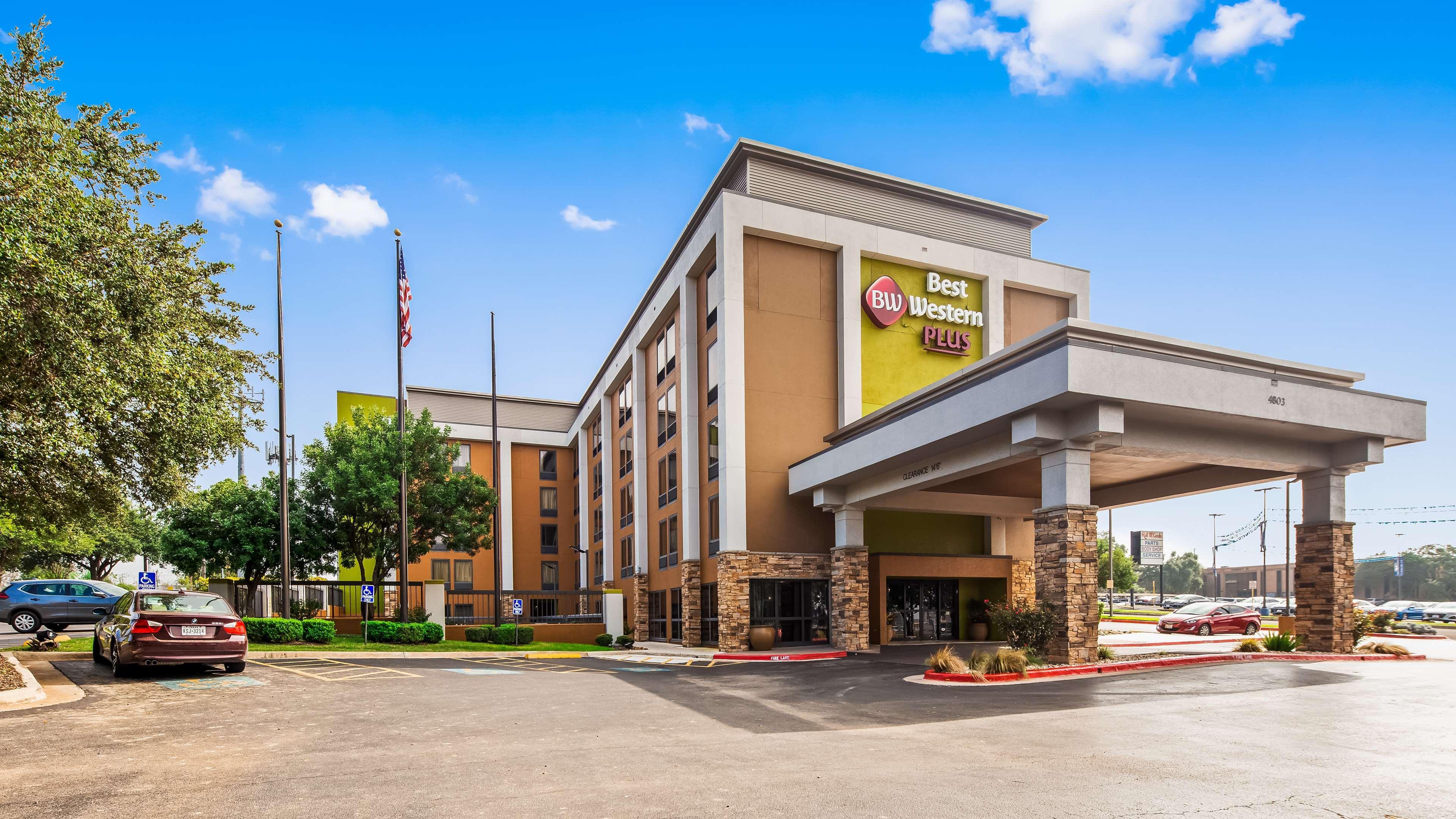 Clarion Pointe Near Medical Center San Antonio Exterior foto